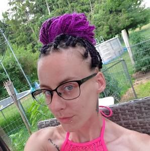 Meet your Posher, Stacii